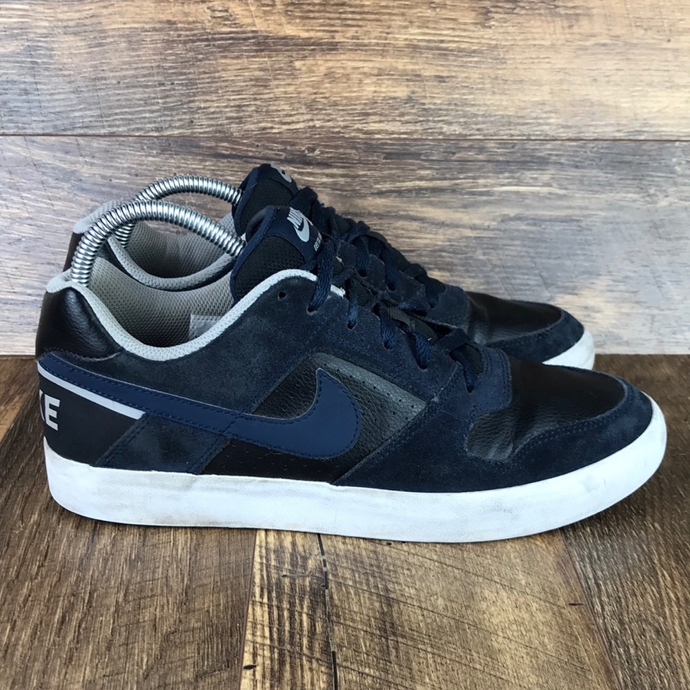 nikesb delta force vulc